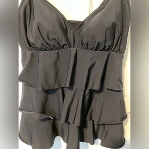 Elegant Black Ruffled Women's Swimsuit Bathing suit Top